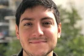 Nuevos funcionarios y millones de pesos para la hiper estructura del área  que dirige Manuel Adorni