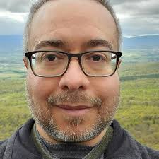 Tales From Alternate Earths Volume III: Smale, Alan, Bensen, Daniel M.,  Butler, D.J., Vaishnav, Minoti, Royce, J.L., Provine, Jeff, Kresal,  Matthew, Emmel, Aaron, Edwards, Christopher, McBride, Leo: 9781736276037:  Amazon.com: Books