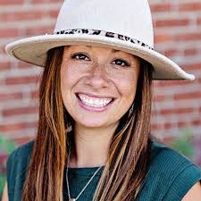 Amanda Goodmon's Instagram, Twitter & Facebook