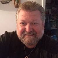 40+ perfiles de «Michael Moulder»