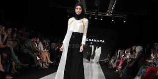 Hello my name is jenahara nasution i'm a fashion designer, a wife and a. 15 Trend Terbaru Model Baju Desainer Jenahara Maria Space