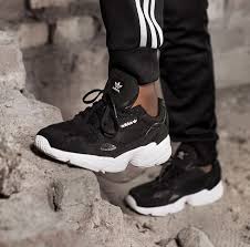 Nike Air Force 1 Black Pricerunner Nya Farger Pa Falcon By Adidas Originals Slapps Vid Midnatt 6 Farger Slapps Kl 00 01 Den 6 Sept Pris 999kr Storlekar 36 40 Sapatos Da Moda Botas Sapatos