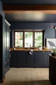 Black And Wood Kitchen How To Decorate With Dark Kitchen Cabinets Interior Design Kitchen Kitchen Inspirations Home Decor Kitchen
