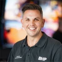 400+ "Bayens" profiles