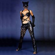 Make your own diy homemade halle berry catwoman costume from the movie catwoman as a halloween costume, cosplay or fancy dress. Halle Berry Catwoman Costume Catwoman Cat Woman Costume Halle Berry Catwoman Costume Catwoman Cosplay