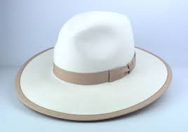 Wide Brim Fedora The Arch White Wide Brim Hat For Women Etsy Wide Brim Fedora Wide Brimmed Womens Fedora