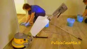 Si riferiscono alla pulizia settimanale o quotidiana della casa che può comprendere diverse mansioni come spolverare, lavare a terra, lavare i bagni, mantenere balconi e terrazzi puliti e in ordine. Pulizie Appartamenti Roma Impresa Pulizie Roma
