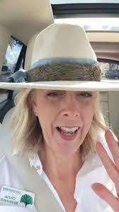 A Quick Hello! 👋🏼 now that Fall is here