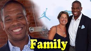 Hubert Davis Family With Daughter,Son and Wife Leslie Davis 2021