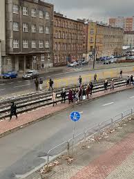 Krótko i na temat!silesia fleszoglądaj w tvs!od poniedziałku do piątku:16.00, 17.45, 20.00 i 22.25subskrybuj nasz kanał!silesia flesz tvsdowiedz się więcej n. 19 Latka Zginela Pod Kolami Tramwaju Po Tragedii W Katowicach Ulica Zostanie Przebudowana
