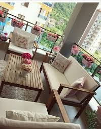Pin De T C Sertan Yildirim En Balkon Bahce Decoracion Femenina Balcon Decoracion Decoracion De Terrazas Pequenas