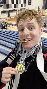 A co-main event with 5 belts