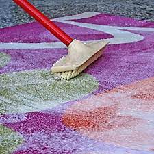 J'adore avoir une moquette chez moi car c'est moelleux sous les pieds. 7 Astuces De Grand Mere Pour Nettoyer Les Tapis Nettoyer Tapis Nettoyage Tapis Nettoyage Moquette