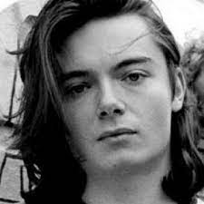 The two became interested in dance music after going to a club in 1992. Guy Manuel De Homem Christo Clothes Outfits Brands Style And Looks Spotern