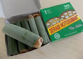 Lidia sudah dimulai sejak tahun 1990, kebanyakan pembuat kuenya masih menggunakan alat tradisional seperti tungku dan berbahan bakar arang, namun ditempat ny. Oleh Oleh Khas Solo Serabi Notosuman Ny Lidia