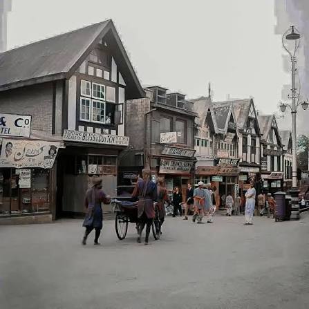 Shimla Mall Road then 🥺 Throwback picture to old time 💖 . 1815 when British forces took control of this area. The climatic conditions attracted the British to establish the city in