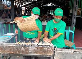 Nah berikut resep tongseng daging kambing kikil. Mantul Kikil Kepala Kambing Bakar Lombok Ijo Yang Nikmat Dari Tegal