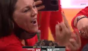 Arizona coach Adia Barnes drops big F-bomb, flips double bird after Final  Four win