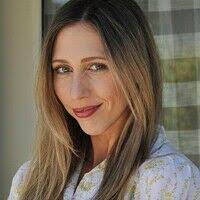 Jacqueline Verdin's Instagram, Twitter & Facebook