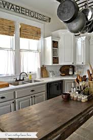 Painted Kitchen Cabinets White Uppers And Gray Lowers With Annie Sloan Chalk Paint In French Linen Love The Wood Table Koksideer Inredning Lantliga Kok