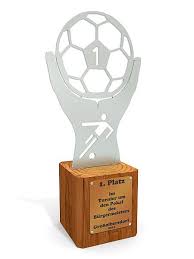 Eröffnung dfb pokal finale 2016 fc bayern münchen vs borussia dortmund. Sieger Pokal Fussball Aus Edelstahl Mit Wunschtext Erster Platz Pokal Fussball Pokal Edelstahl