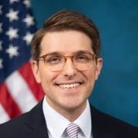 Ethan Cantor's Instagram, Twitter & Facebook