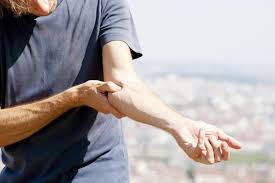 The symptoms of golfer's elbow and tennis elbow are very similar, with the key difference being that they occur in different locations. How Massage Therapy Can Help Golfer S Elbow Massage Therapist In Coquitlam