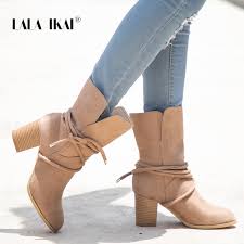 Magnifiques bottes marron en daim avec fermeture très peu porté talon 9cm. Lala Ikai Femmes Talon Haut Troupeau Bottes Velours Slip On Kaki Croise Noue Mi Mollet Dames Hiver Bottes De Neige 014c2329 49 Aliexpress