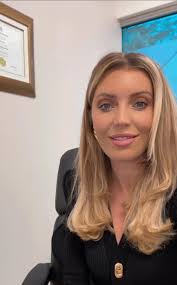 📣📣 Devlin Remodeling still has some openings for deck installs BEFORE  Christmas!!! Limited availability so contact now to secure your spot! 🛠️  Then you'll have it up and ready to use come