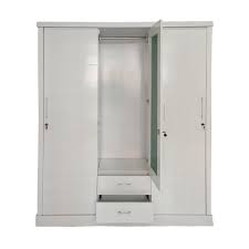 Perabot yang satu ini memiliki fungsi utama sebagai tempat menyimpan pakaian. Lemari Sliding 3 Pintu Terbaru Juli 2021 Harga Murah Kualitas Terjamin Blibli