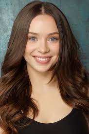 Brianna Blake's Instagram, Twitter & Facebook