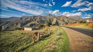 Lesotho, officially the kingdom of lesotho, is a landlocked country entirely surrounded by south africa. Mit Dem Auto Durch Lesotho Und Uber Den Sanipass Reisetipps Reisebericht Anders Reisen
