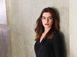 Rebel wilson, dean norris, tim blake nelson, rob delaney. Anne Hathaway Initially Didn T Want To Speak In British Accent The Hustle English Movie News Times Of India