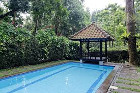 Seperti yang kita tahu cisarua puncak masih menjadi destinasi wisata favorit warga jabodetabek, selain karena udara yg masih fresh dan sejuk, banyaknya tempat wisata juga fasilitas yang lengkap menjadi salah satu faktornya. Villa Puncak By Plataran Puncak Updated 2021 Prices
