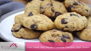 85 gr butter, 100 gr gula palm, 1 btr telur, 1 sdt vanilla, 200 gr terigu protein rendah, 1/4 sdt baking powder, 1/4 sdt baking soda, 1/4 sdt garam, 100 gr chocochips, 100 gr dcc cincang. Homemade Crunchy Chocolate Chips Cookies Recipe Resep Kukis Coklat Chip Renyah Youtube