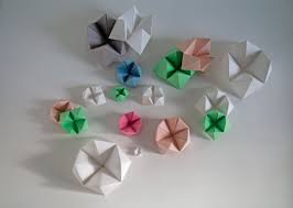 Diy Origami Finger Game Le Jeu De La Cocotte Diy For Kids Origami Paper Origami