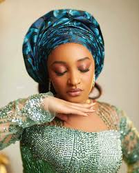 Our MATAR AURE came prepared... 🥰💥💥💫 @rahamasadau #WeddingGuest  #MatarAureSeries #MatarAureSeason2