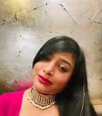 Hi, I'm Rucha!** 👋 After spending **10 years in Italy and 7 years in New  York**, I've recently moved back to the city and would love to **connect  with like-minded people** and