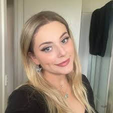 Ebony Jade (@ebonyjadee)