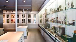 The building receives the visitor with a clear and bright exhibition design, which enthuses the visitors with different interactive installations over two floors. Lehr Und Wissenschaftsservice Fachbereich Biologie Universitat Hamburg