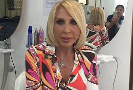 Por esta razón, ha decidido compartir el secreto mejor guardado sobre su famosa frase. Laura Bozzo Demanda A Pelicula Por La Frase Que Pase El Desgraciado Rcn Radio