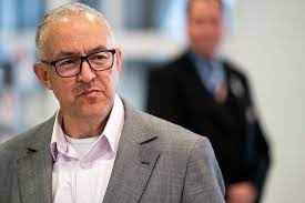 Dat ze meer dan één gast thuis gaan. Aboutaleb Als Avondklok Nodig Blijkt Moeten We Daar Onze Schouders Onder Zetten Coronavirus Rotterdam Ad Nl