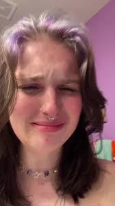 Annie Hendricks's Instagram, Twitter & Facebook