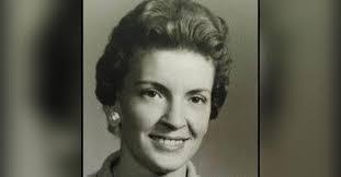 Iris Bain's Instagram, Twitter & Facebook