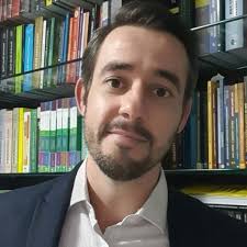 Júlio Camargo de Azevedo, Autor em Contraditor