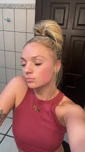 Ashley Ammann's Instagram, Twitter & Facebook