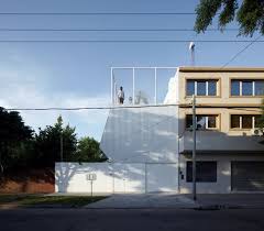 Whether you're a casual rider, a bicycle police officer riding on patrol all day, or even an elite triathlete, ism saddles has the ideal seat for your needs and situation. Martos House Adamo Faiden Archdaily