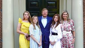 Amalia is a female given name, derived from the hebrew word עָמָל (amal), meaning toil, labor [see ecclesiastes 4; Neues Selbstbewusstsein Prinzessin Amalia Wird Zur Lady Promiflash De