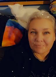 Freya chatting & whistling away! She's only been with us a week and a half!  ❤️