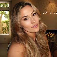 Lee Schober's Instagram, Twitter & Facebook